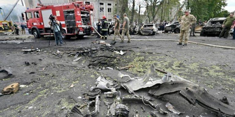 Украина: Винница считает погибших, новые российские удары на востоке